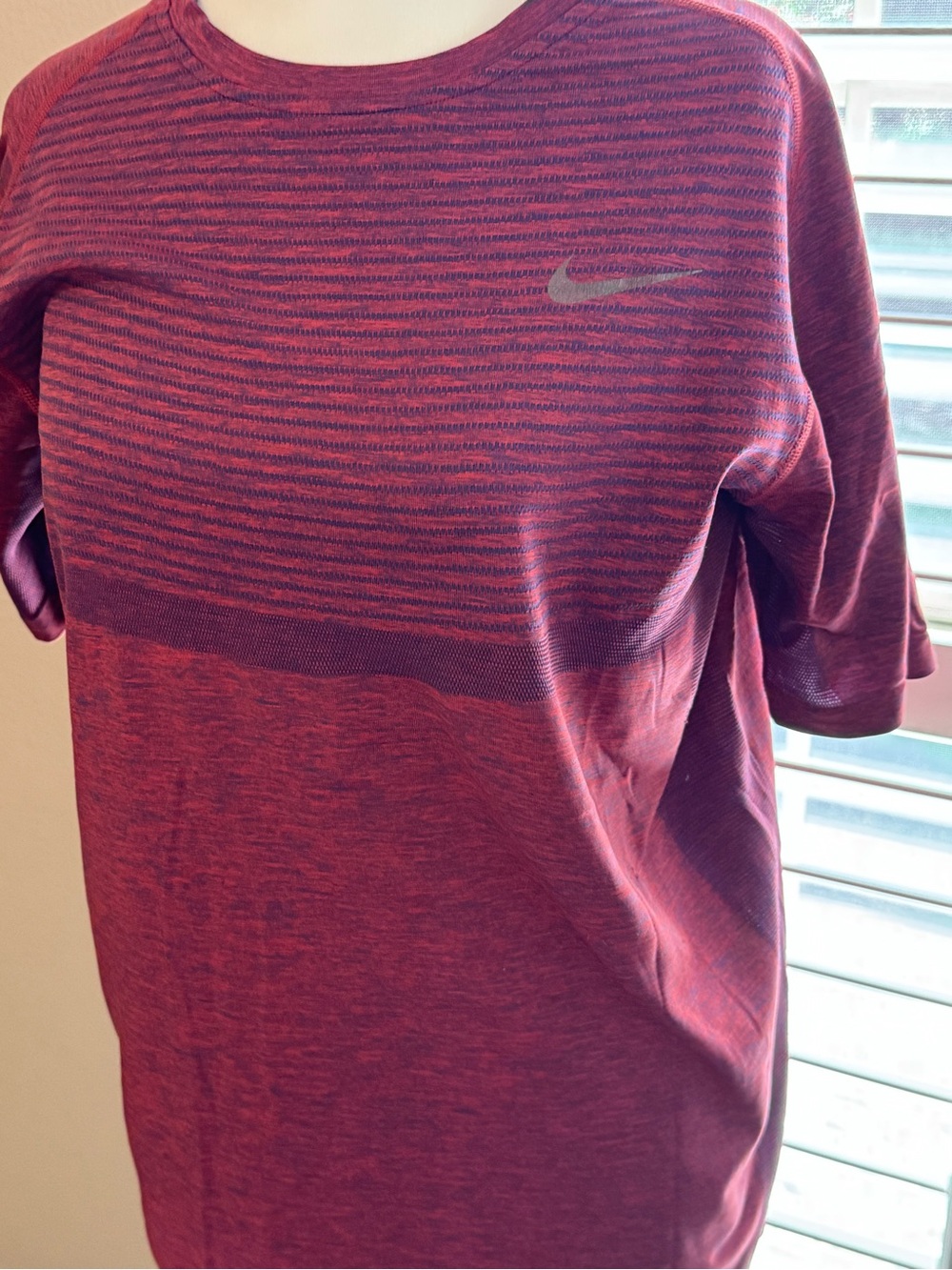 Nike Men’s Maroon Heather Short-Sleeve Training Tee